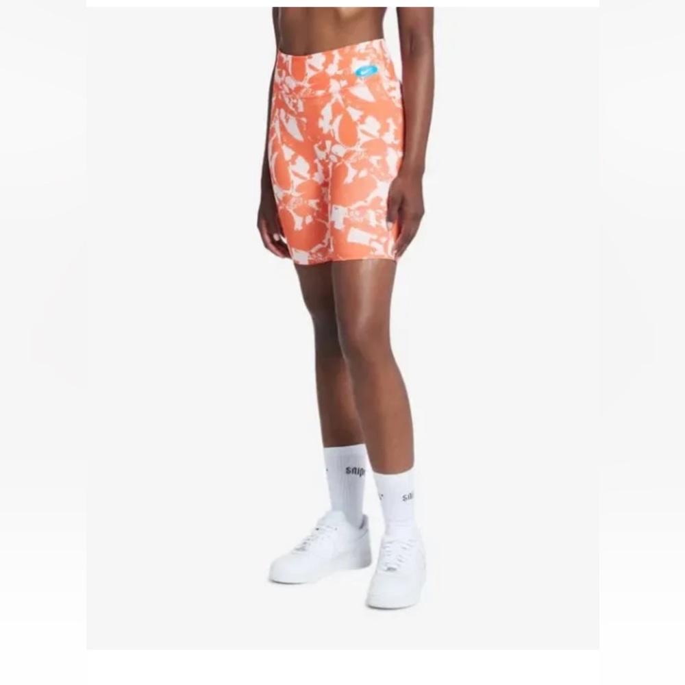 Nike Women's One Luxe Icon Clash Training Bike Shorts